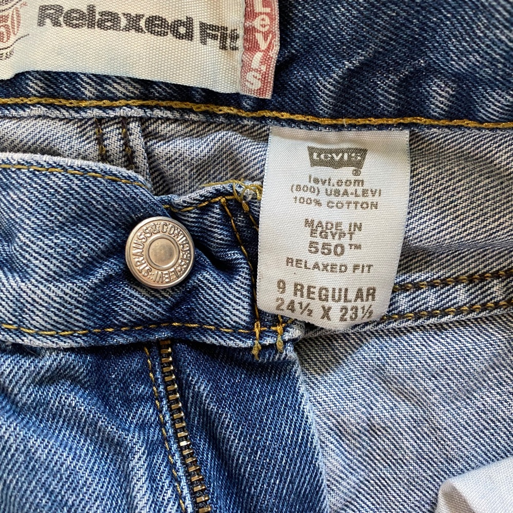 Levi jeans - Picture 2 of 3